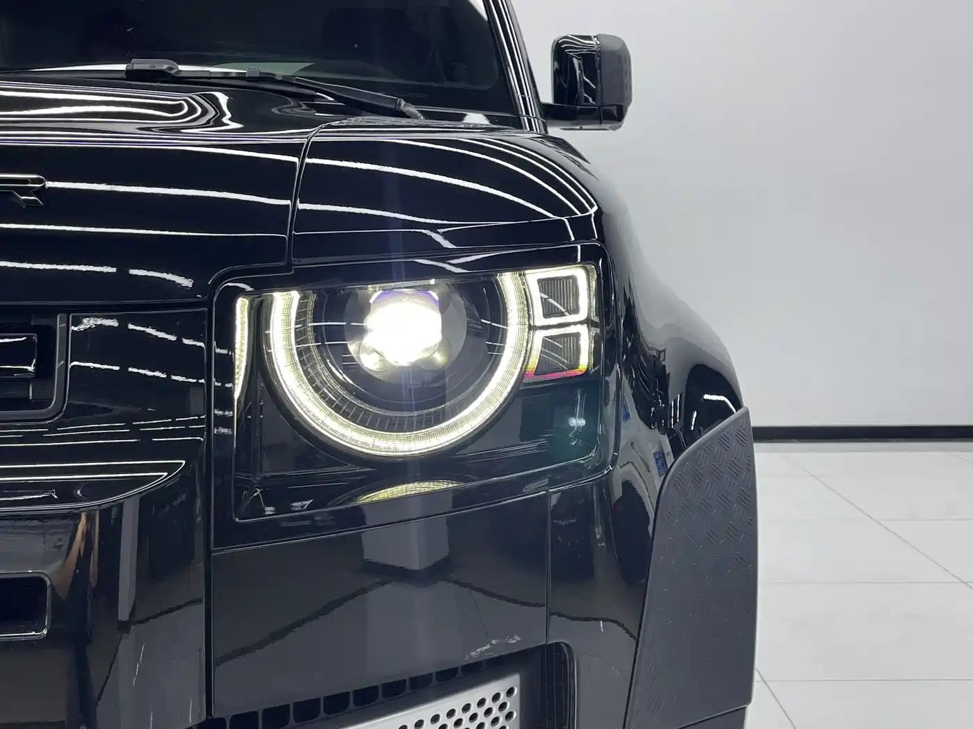 Land Rover Land Rover Defender 2023 Facelift 110 3.0T P400 Dark Special Edition