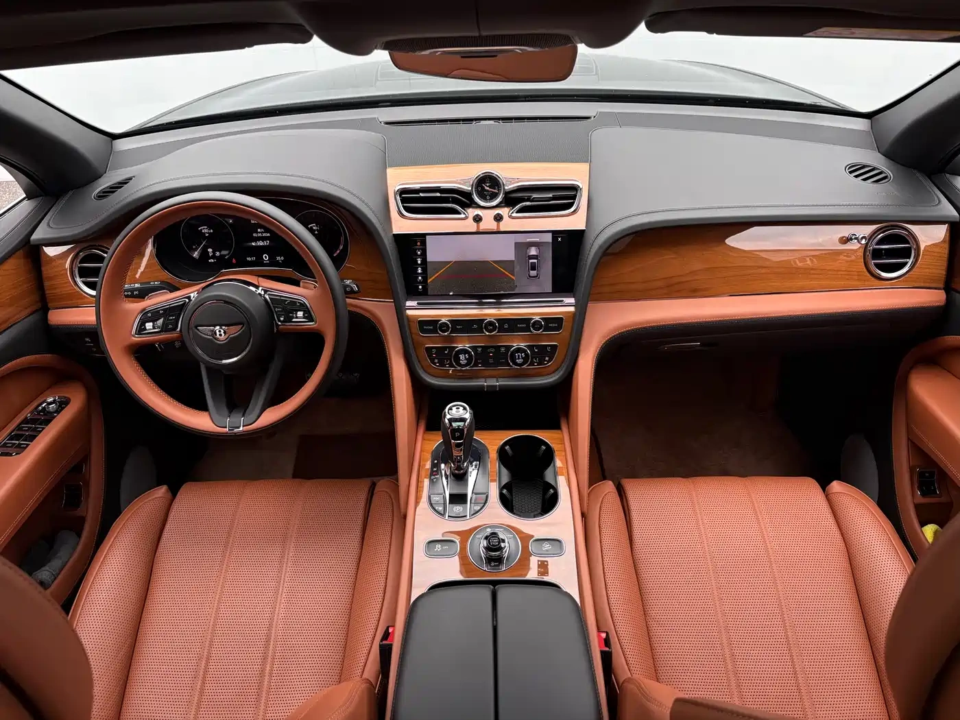 Bentley Bentayga 2023 4.0T V8 Long Wheelbase Version