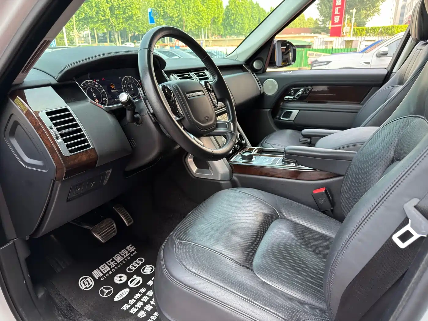 Land Rover Range Rover 2021 3.0 L6 Heritage Extended Classic Edition