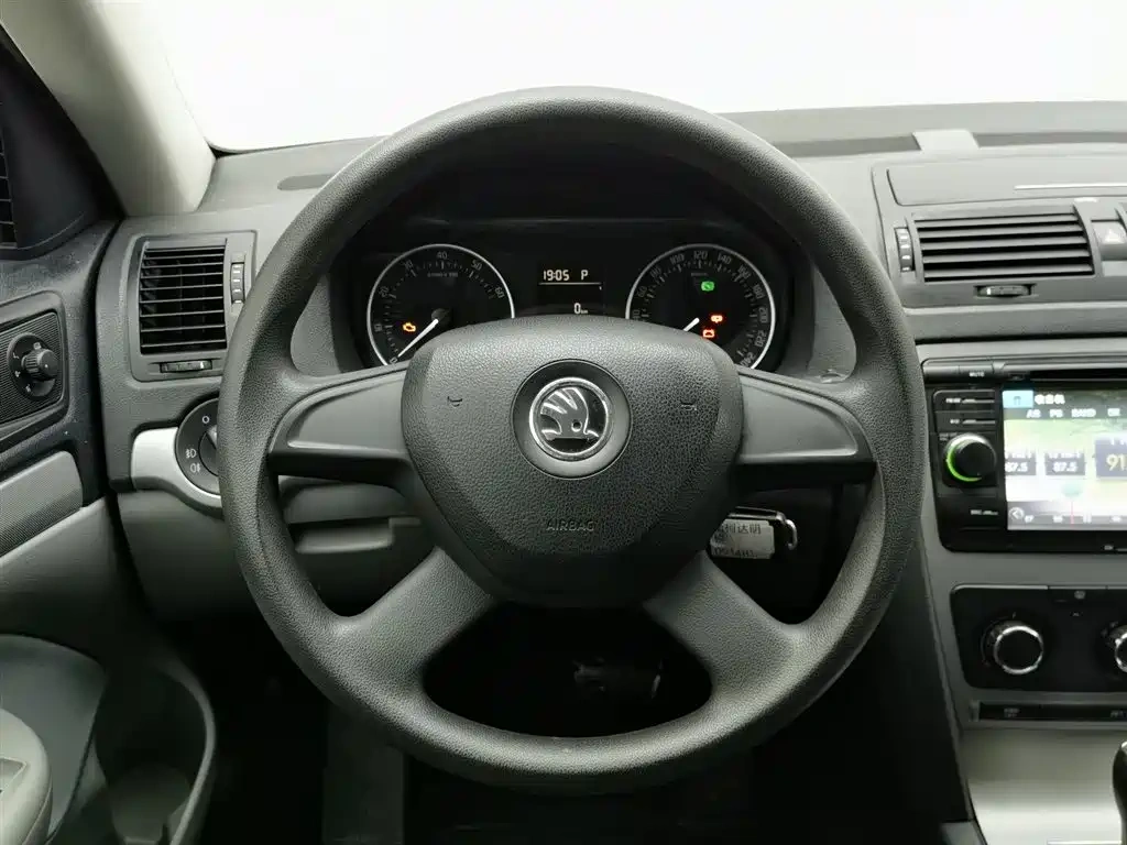 Škoda Octavia 2014 1.6L Auto Yijie Edition