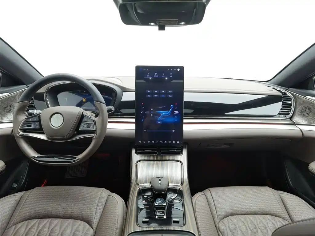 BYD Han 2024 DM-i Glory Edition 121KM Honor