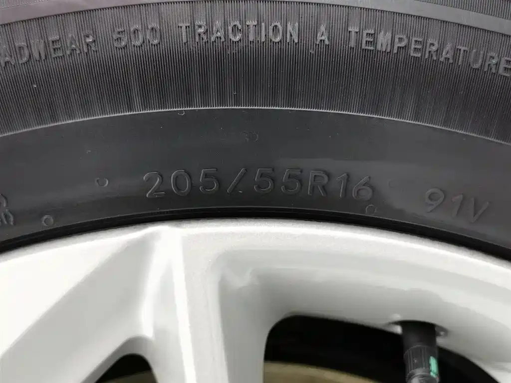 Geely Emgrand Methanol 2022 4th Gen 1.8L DHT Methanol Edition