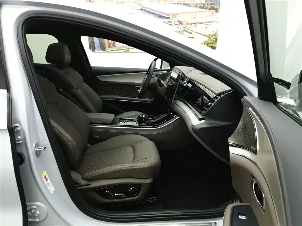 BYD Han 2024 DM-i Glory Edition 121KM Honor