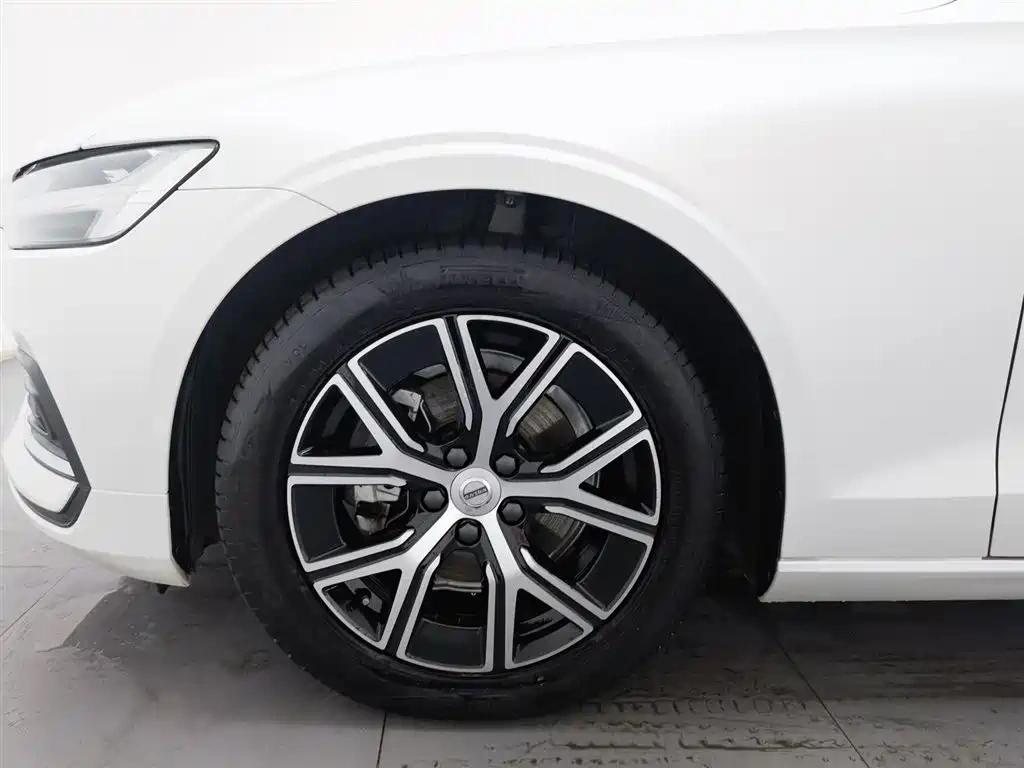 Volvo Volvo S60 2024 B4 Elegance Luxury Edition