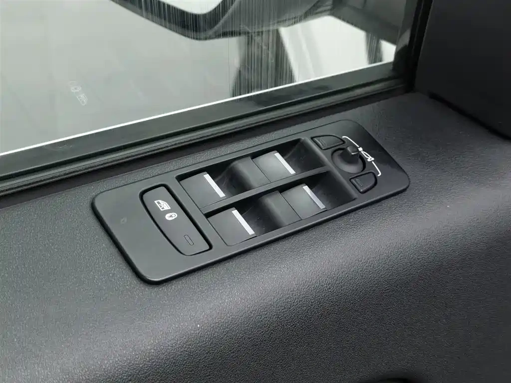 Land Rover Land Rover Discovery Sport PHEV 2021 P300e Performance Tech Edition