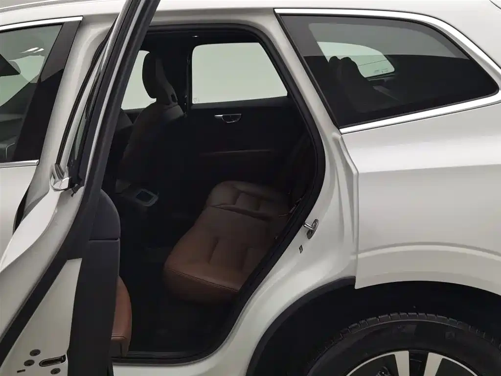 Volvo Volvo XC60 2025 B5 AWD Smart Luxury Edition