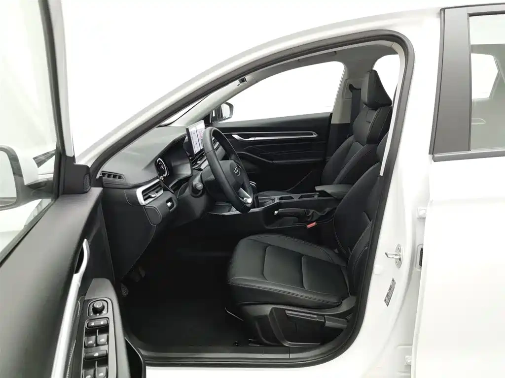 Geely Emgrand 2025 4th Gen 1.5L Manual Soaring Dragon Edition