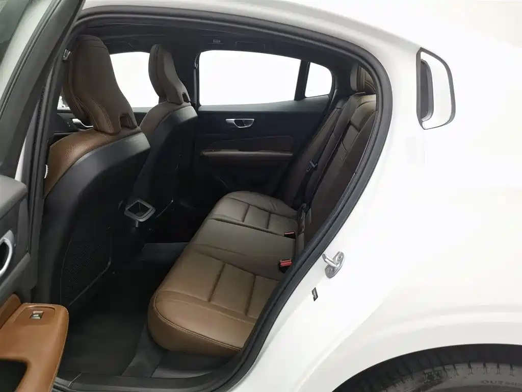 Volvo Volvo S60 2024 B4 Elegance Luxury Edition