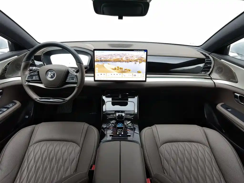 BYD Han 2024 DM-i Glory Edition 121KM Honor