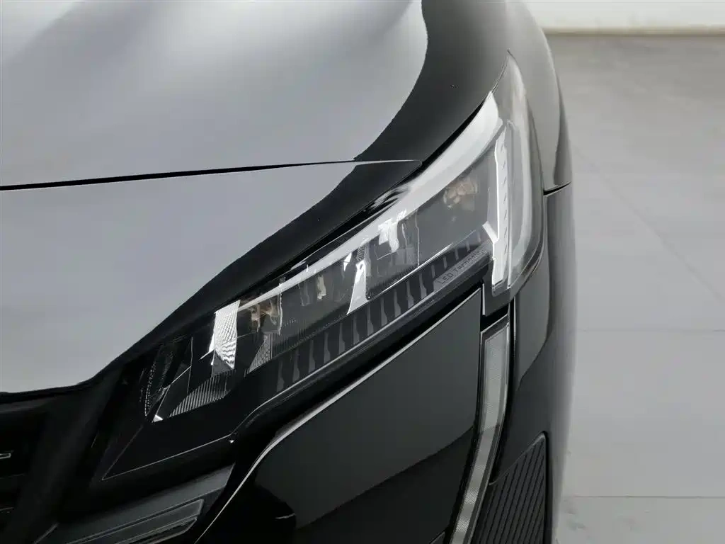 Peugeot Peugeot 408 2022 1.6T Light Chaser Edition