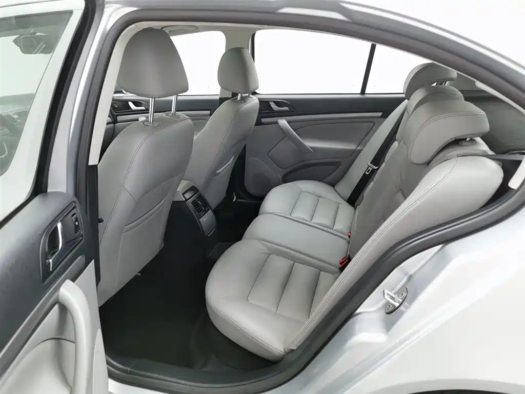 Škoda Octavia 2010 Model 2.0L Automatic Elegance Edition