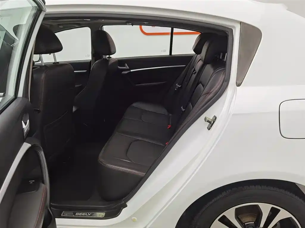 Geely Emgrand 2014 Hatchback 1.5L CVT Elite