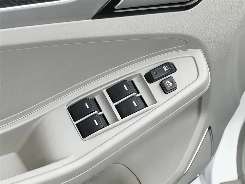 Geely Vision 2015 1.5L Manual Elite