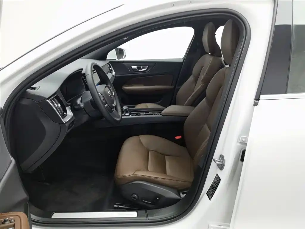 Volvo Volvo S60 2024 B4 Elegance Luxury Edition