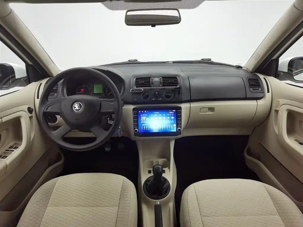 Škoda Fabia 2012 1.4L Manual Crystal Edition