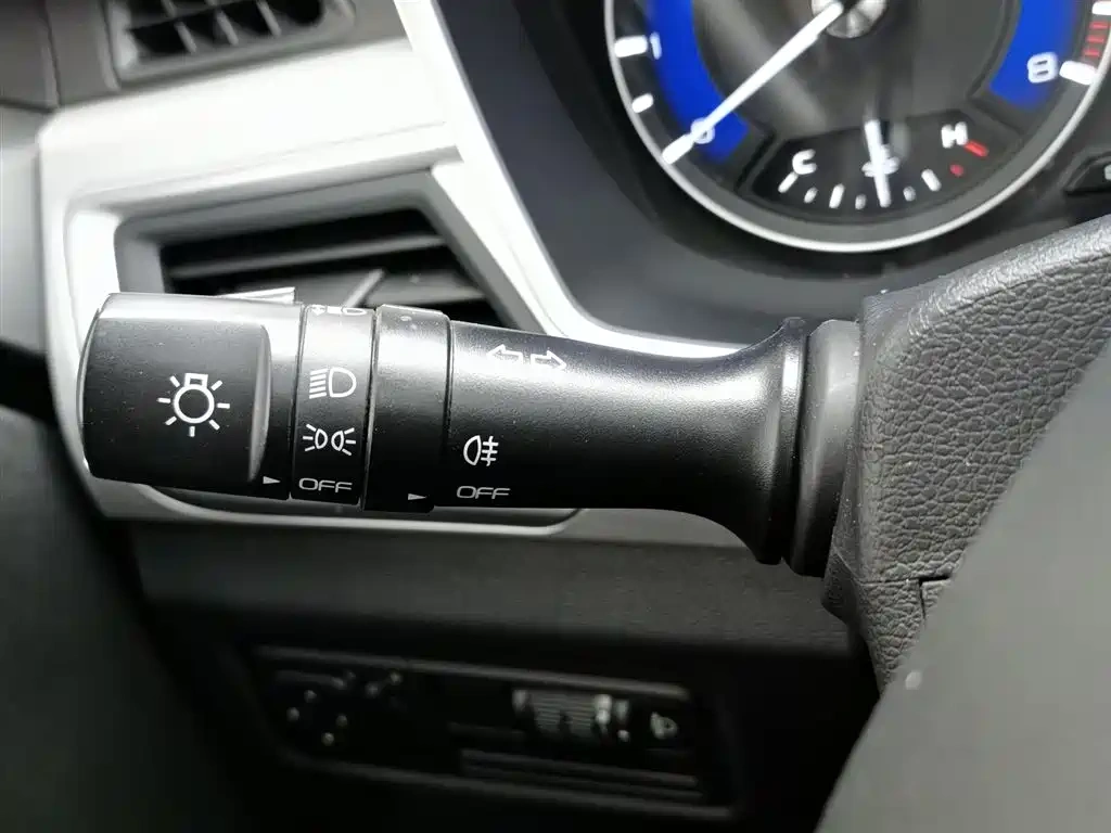 Geely Vision X3 2019 Upgraded Edition 1.5L CVT Premium