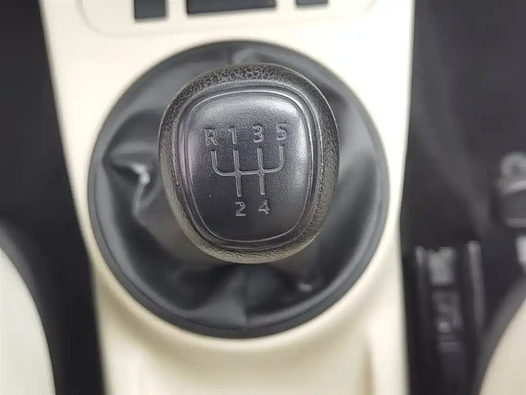 Škoda Fabia 2012 1.4L Manual Crystal Edition