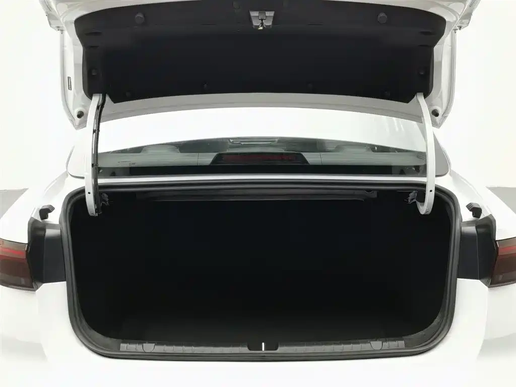 Geely Emgrand 2025 4th Gen 1.5L Manual Soaring Dragon Edition