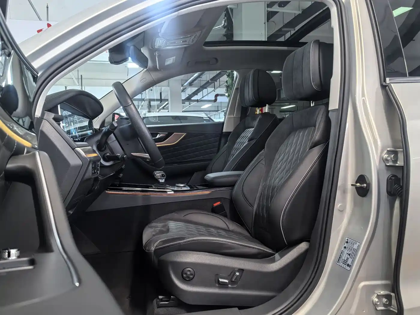 Hongqi Hongqi HS5 2019 2.0T Smart Connect Enjoy 4WD Edition
