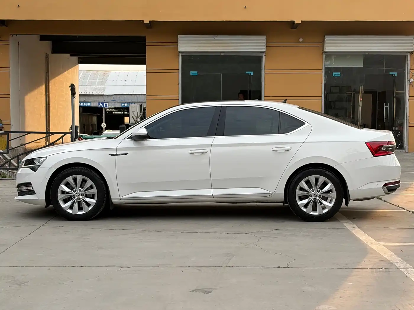 Škoda Superb 2021 TSI330 DSG Comfort Edition