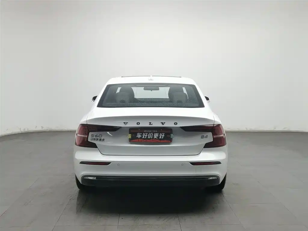 Volvo Volvo S60 2024 B4 Elegance Luxury Edition