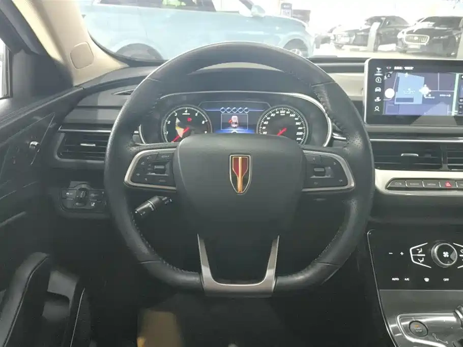 Hongqi Hongqi H5 2022 Classic Facelift 1.8T Automatic Smart Connect Flag Rhythm Edition