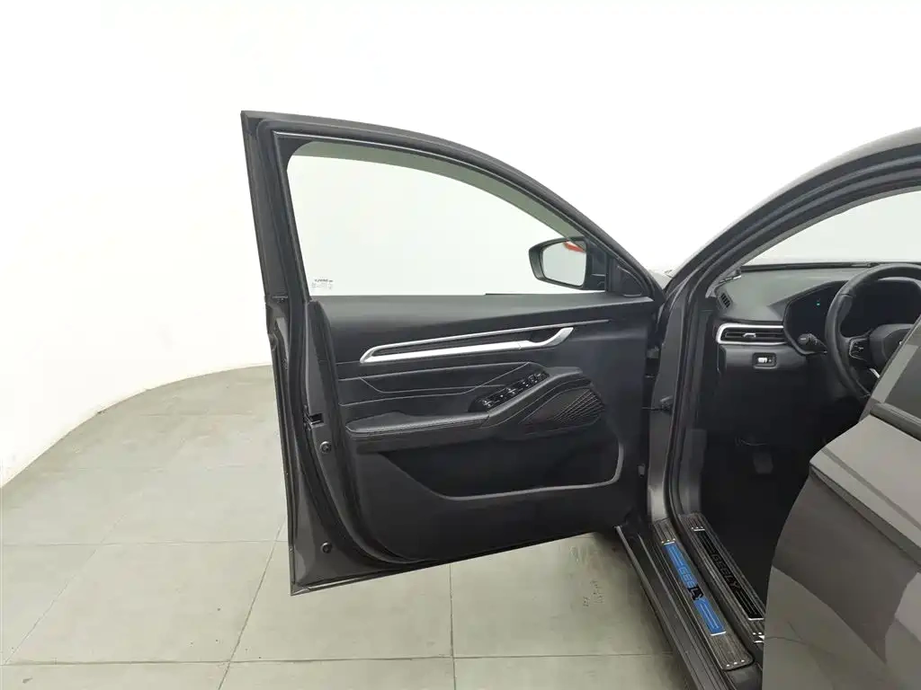 Geely Emgrand 2025 4th Gen 1.5L Manual Soaring Dragon Edition