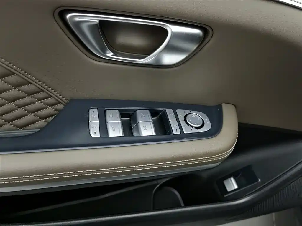BYD Han 2024 DM-i Glory Edition 121KM Honor