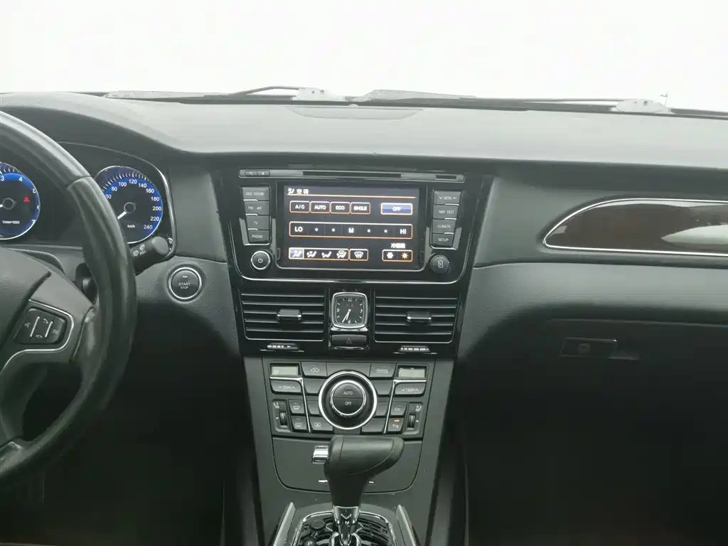 Hongqi Hongqi H7 2015 2.0T Luxury