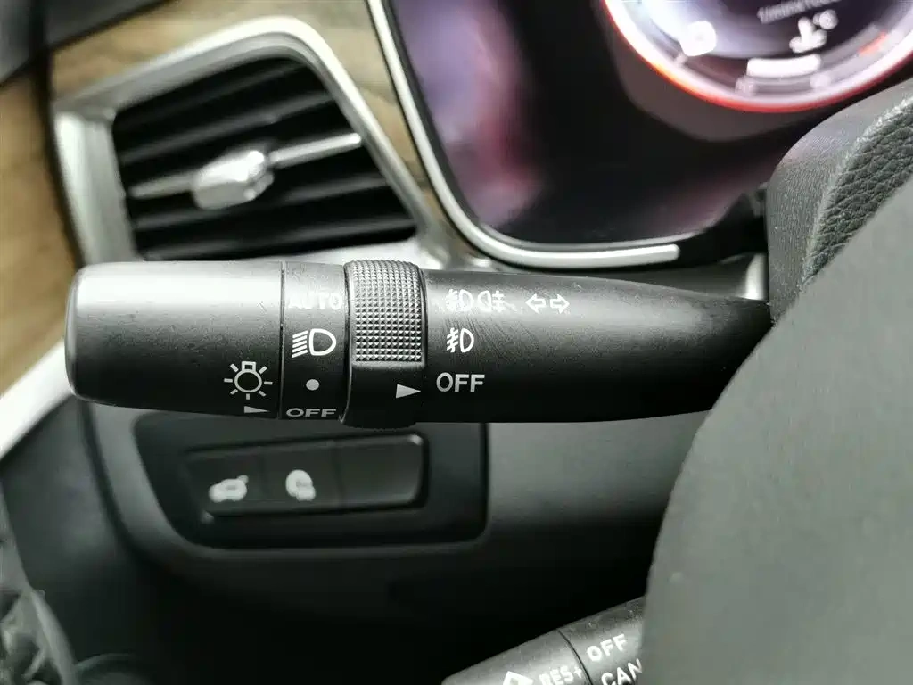 Hongqi Hongqi HS7 2019 3.0T Automatic 4WD Smart Connection Flag Enjoy Edition