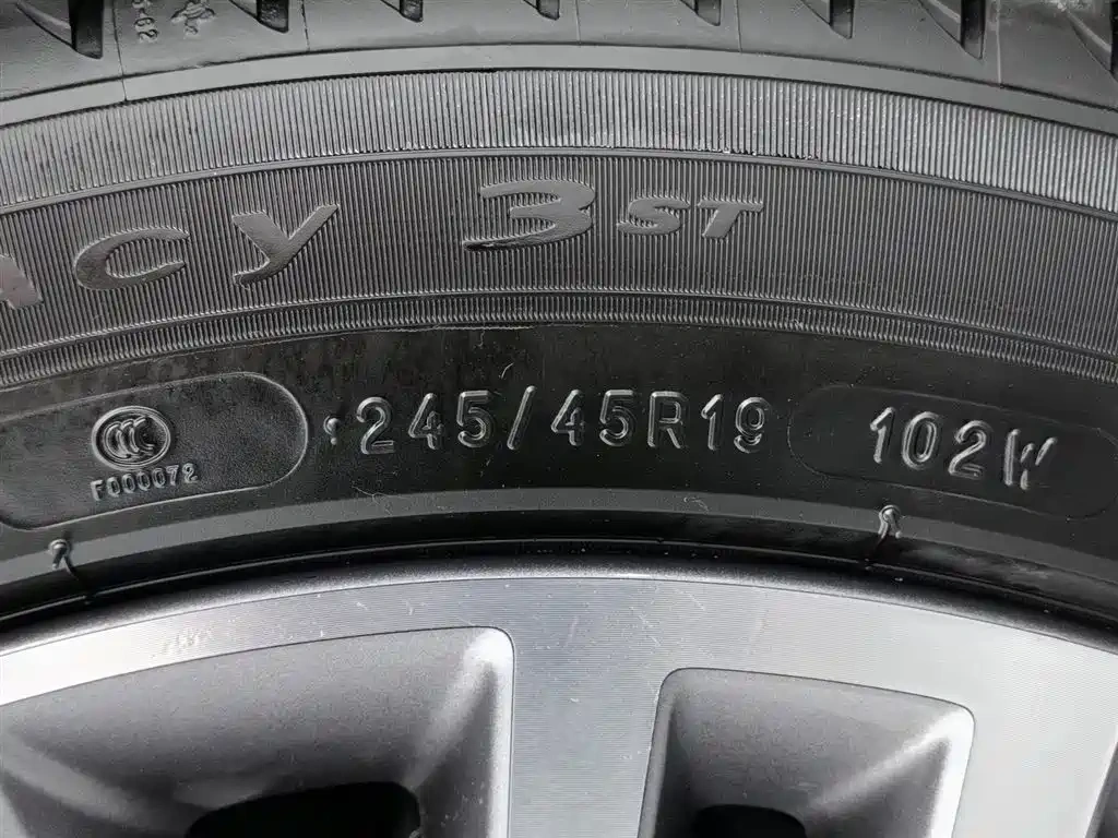 Hongqi Hongqi H9 2020 2.0T Smart Connection Qi Xiang Edition