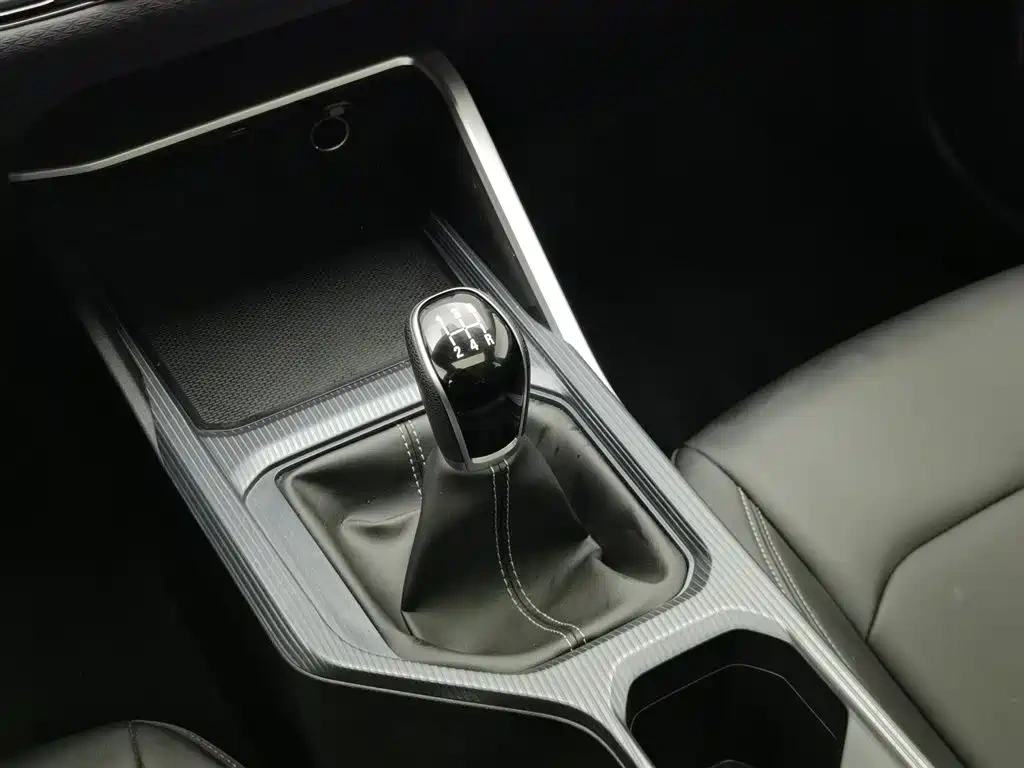 Geely Emgrand 2025 4th Gen 1.5L Manual Soaring Dragon Edition