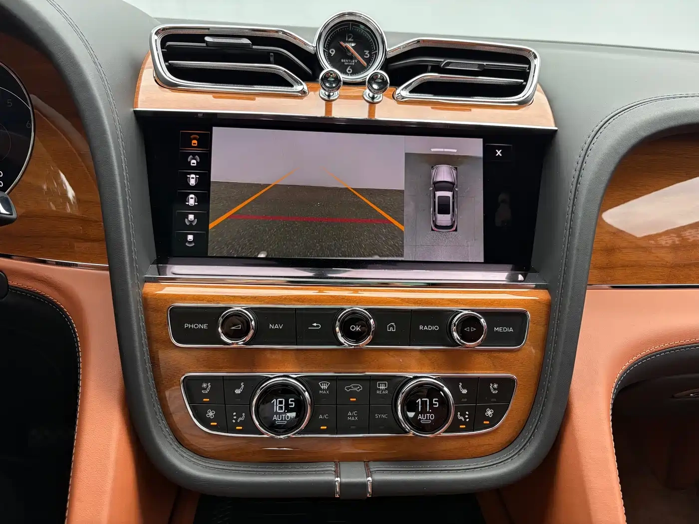 Bentley Bentayga 2023 4.0T V8 Long Wheelbase Version