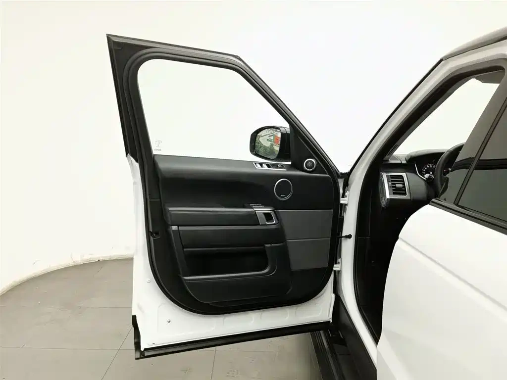 Land Rover Range Rover Sport 2021 3.0 L6 SE