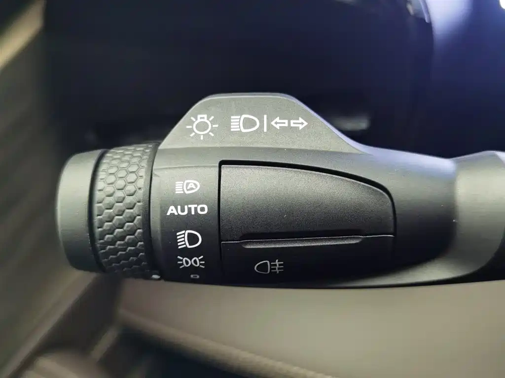 Geely Xingyue L 2025 2.0TD Automatic Cloud Edition