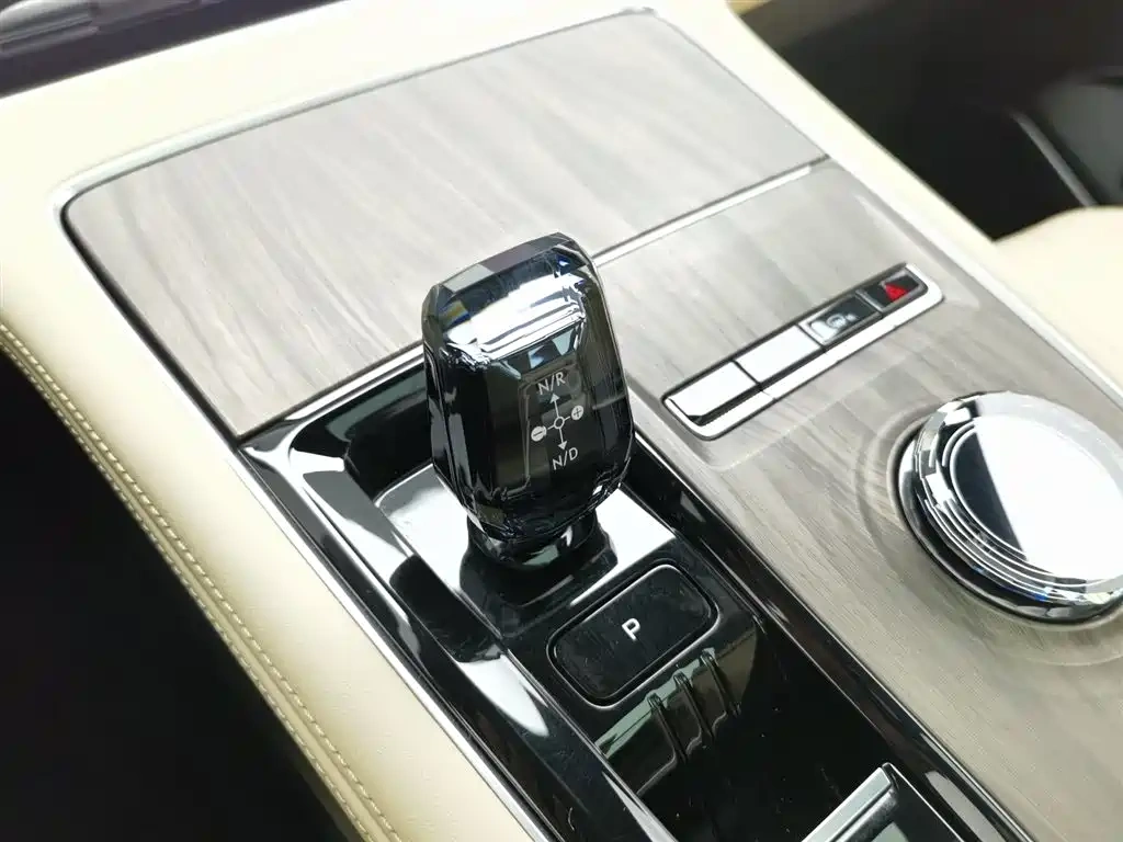 Geely Xingyue L 2025 Oriental Glory 2.0TD Automatic AWD Moon View Edition