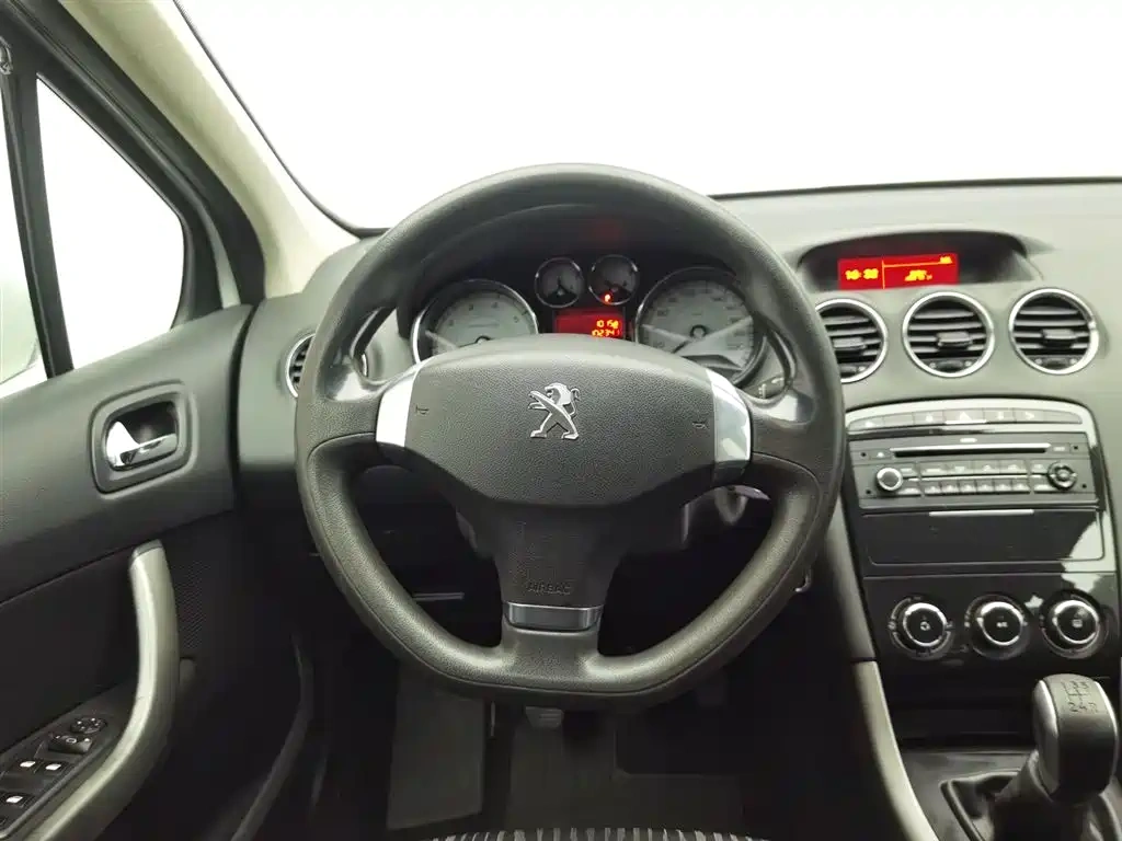 Peugeot Peugeot 408 2013 1.6L Manual Comfort Edition