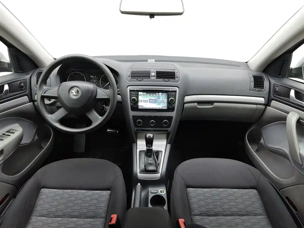 Škoda Octavia 2014 1.6L Auto Yijie Edition