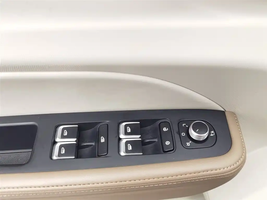 Geely Geely ICON 2022 1.5TD Azure Limited Edition