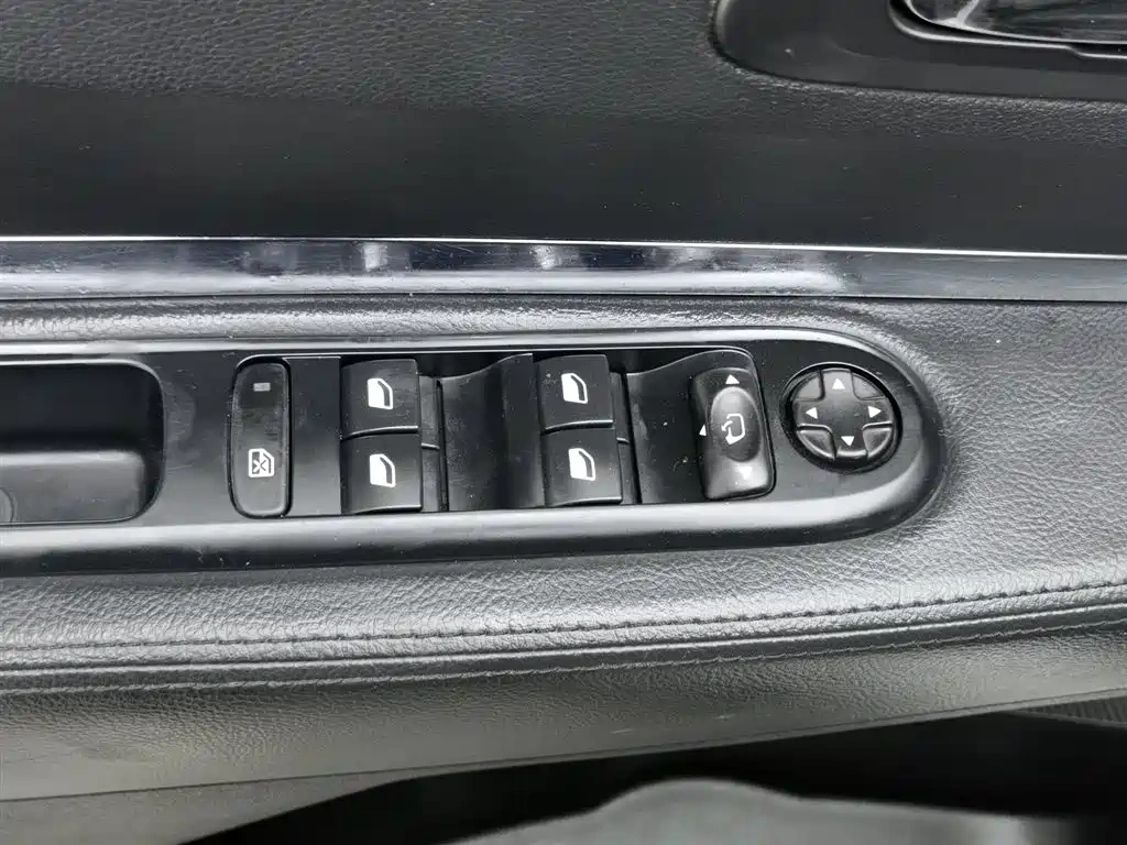 Peugeot Peugeot 3008 2015 2.0L Automatic Trend Edition