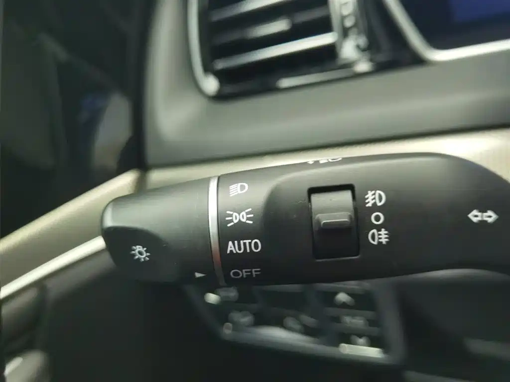 Hongqi Hongqi HS5 2022 Facelift 2.0T Smart Flag Enjoyment Edition