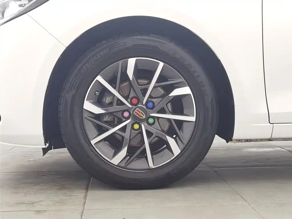 Hongqi Hongqi H5 2020 1.5T DCT Qi Rhythm Edition