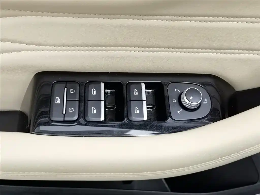 Geely Xingyue L 2025 Oriental Glory 2.0TD Automatic AWD Moon View Edition
