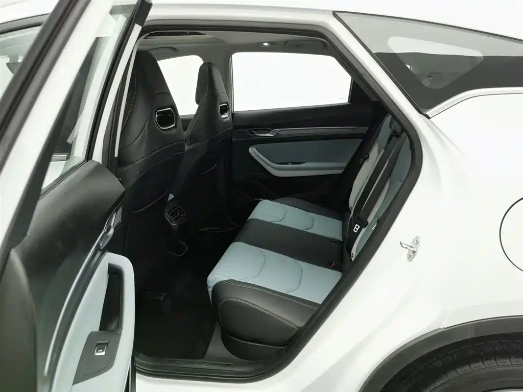 Geely Emgrand S 2022 1.4T CVT Crossover Player
