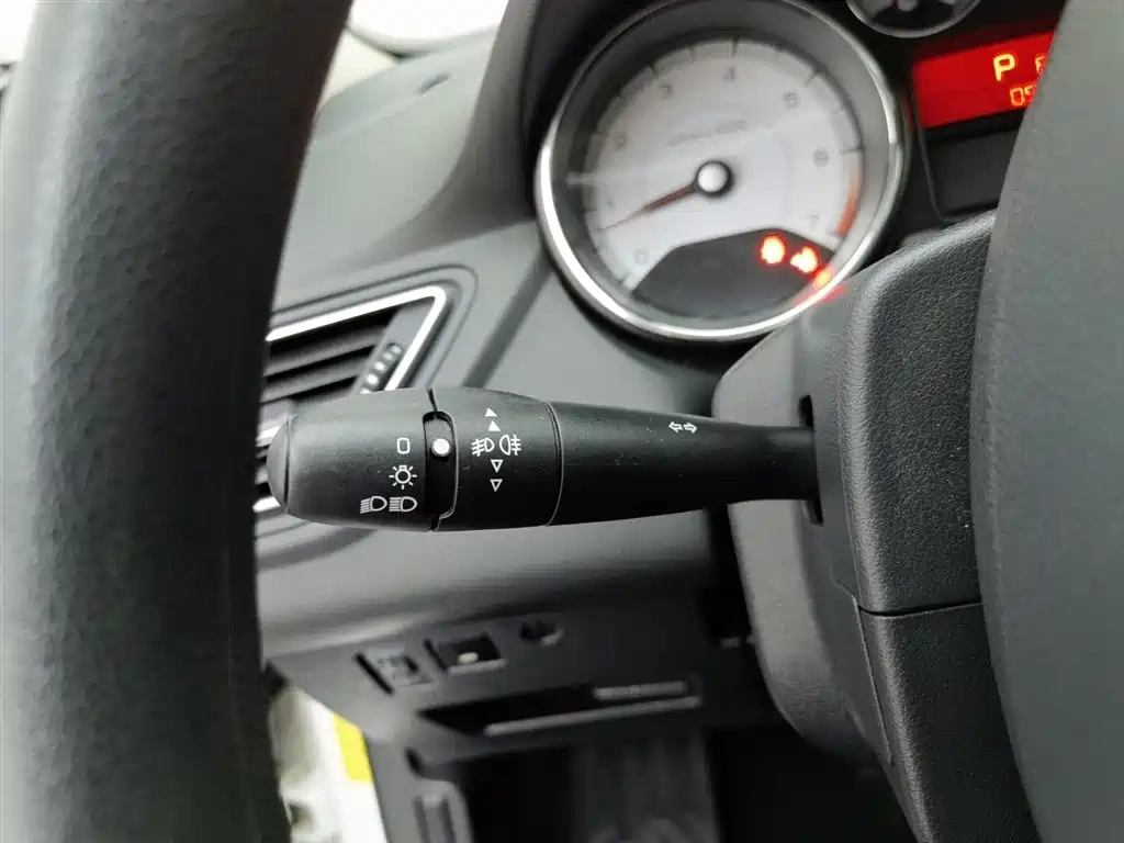 Peugeot Peugeot 308 2014 Model Joy Edition Classic 1.6L Automatic Superior Style