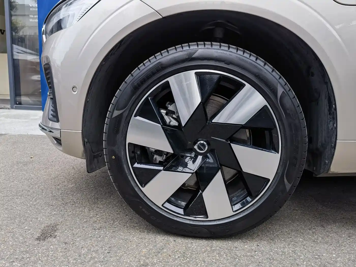 Volvo Volvo XC60 Plug-in Hybrid 2024 T8 PHEV Long Range AWD Smart Elite Luxury Edition