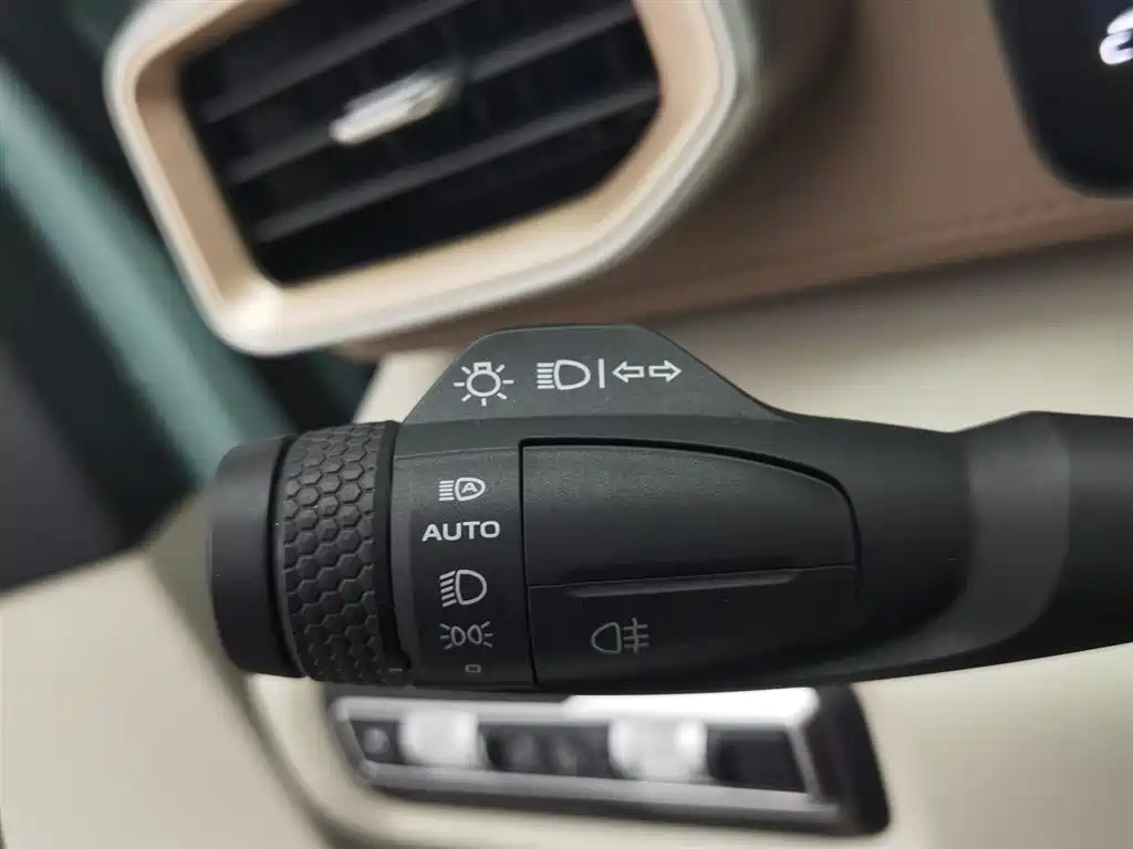 Geely Geely ICON 2022 1.5TD Azure Limited Edition