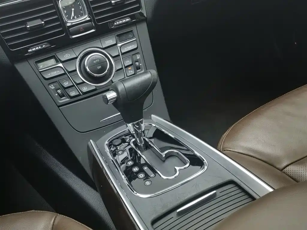 Hongqi Hongqi H7 2015 2.0T Luxury