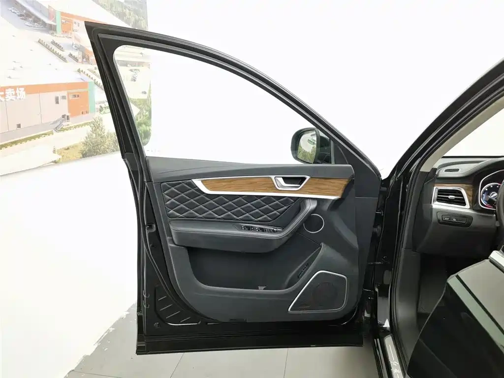 Hongqi Hongqi HS7 2019 3.0T Automatic 4WD Smart Connection Flag Enjoy Edition