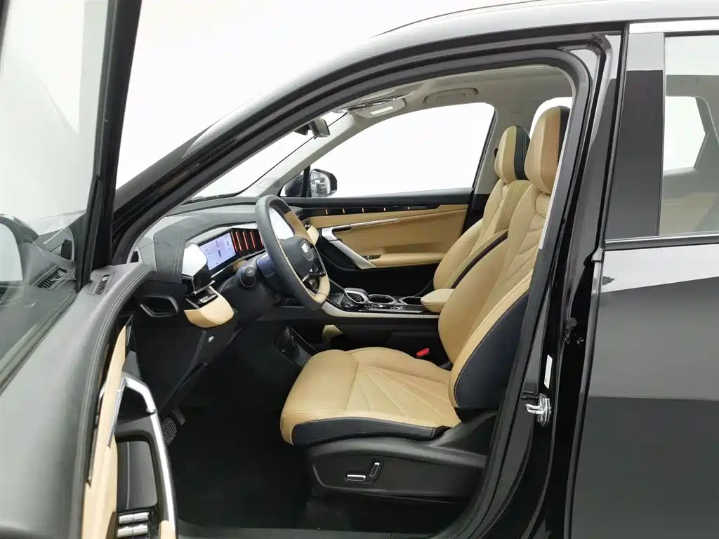 Geely Boyue L 2023 1.5TD DCT Premium